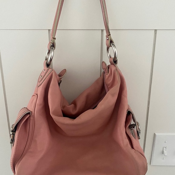 Marc Jacobs Pink Leather Bag w/silver hardware💖 - Picture 2 of 6